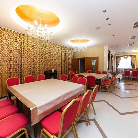 O Azamat Hotel อัสตานา ภายนอก รูปภาพ