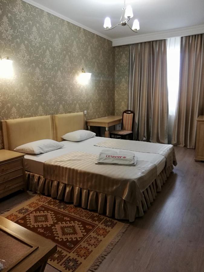 O Azamat Hotel อัสตานา ภายนอก รูปภาพ