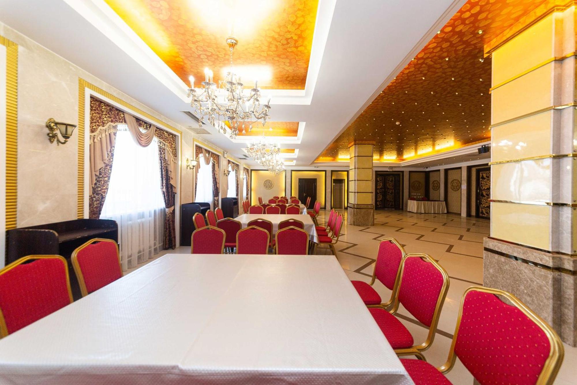 O Azamat Hotel อัสตานา ภายนอก รูปภาพ