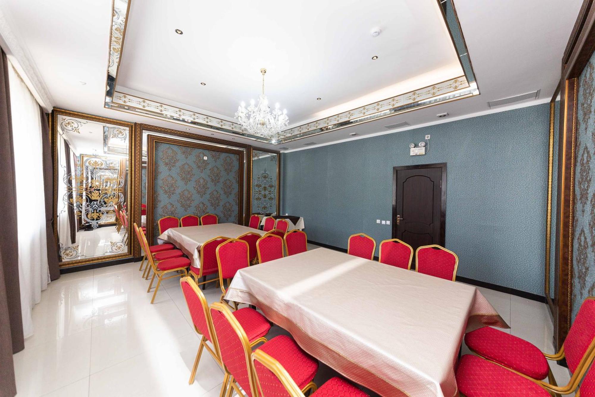 O Azamat Hotel อัสตานา ภายนอก รูปภาพ