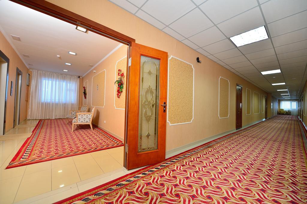 O Azamat Hotel อัสตานา ภายนอก รูปภาพ