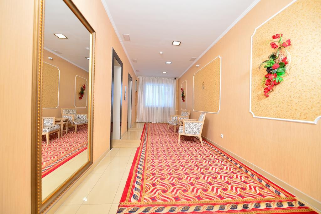 O Azamat Hotel อัสตานา ภายนอก รูปภาพ