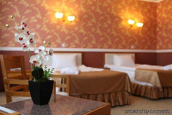 O Azamat Hotel อัสตานา ห้อง รูปภาพ