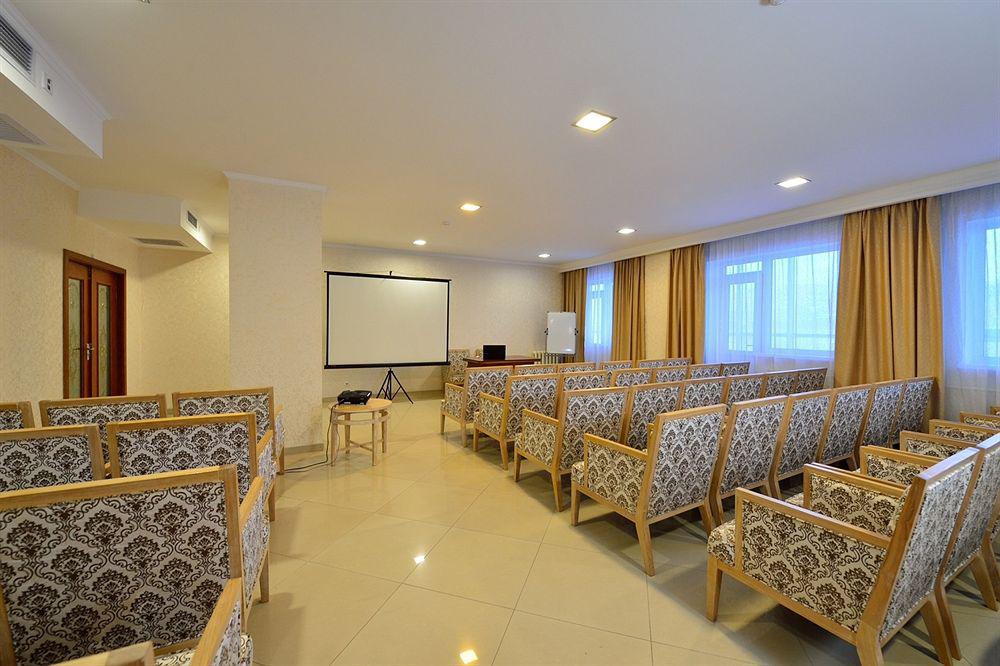O Azamat Hotel อัสตานา ภายนอก รูปภาพ